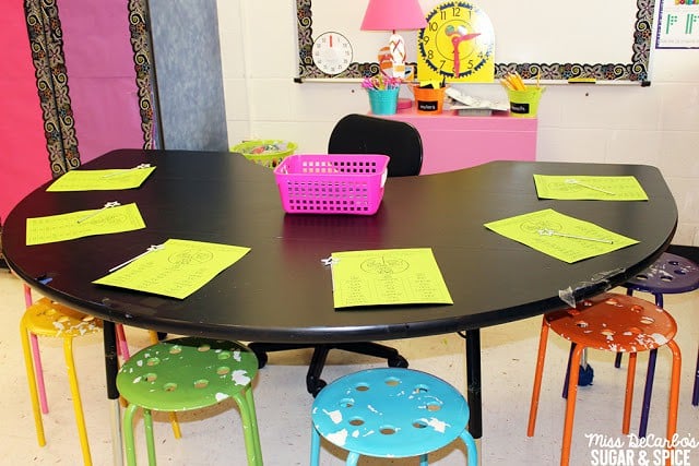 Use Small Group Reading Warm Ups To Maximize Your Time At The Small Group Table: Sight Word Ideas and Activities, Fluency and Book Baskets, and Organization Ideas!