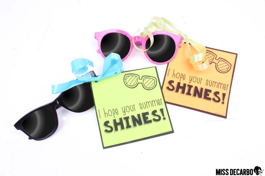 FREE end of the year gift tags for sunglasses or glow sticks! Three versions in black and white and color are included! These gift tags are perfect for teachers to use with their student gifts! 